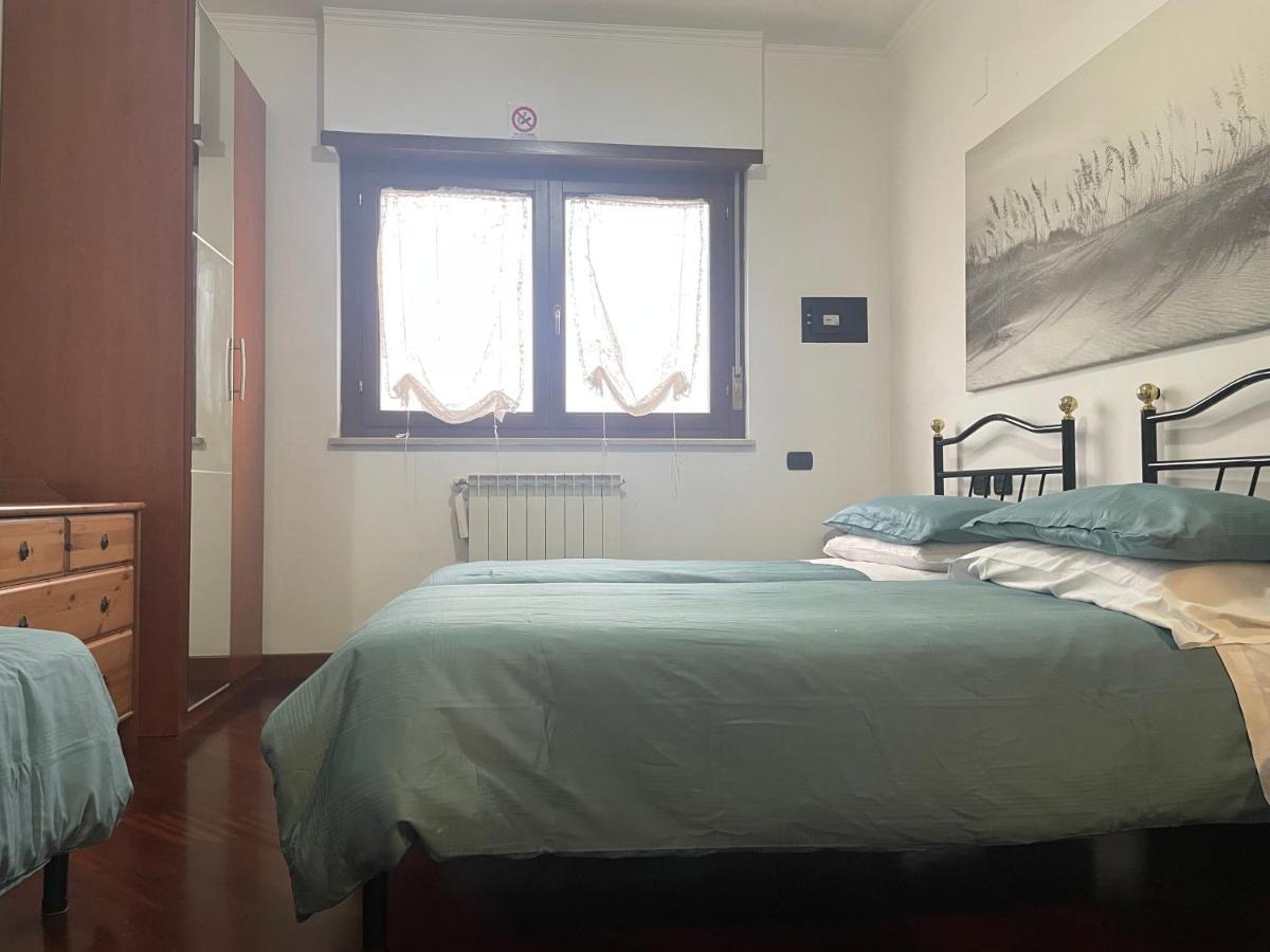 Bed and Breakfast Bb Nuova Fiera Di Roma Фьюмичино Экстерьер фото
